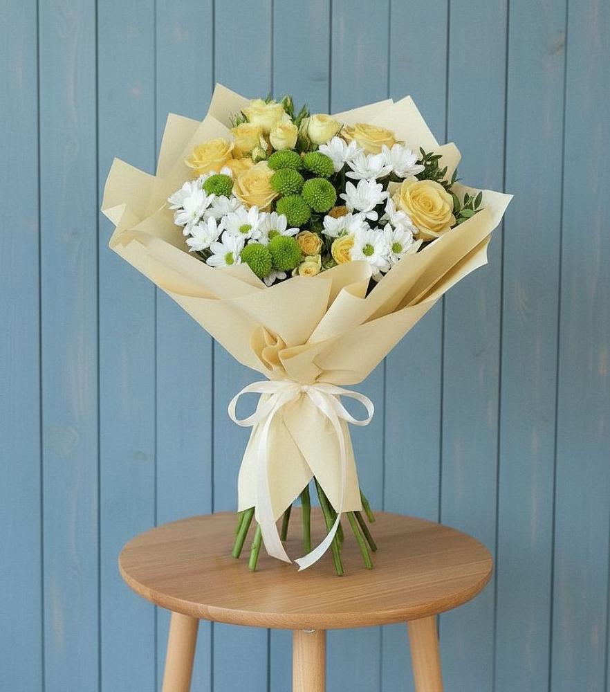 Букет цветов из: Хризантемы и Розы в Молоди