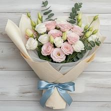 Букет цветов из:  Лизиантусы в Молоди