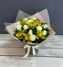 Букет цветов из:  Орхидеи и Розы в Молоди
