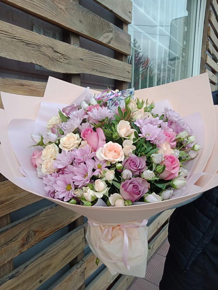 Букет цветов из: Розы и Хризантемы в Молоди