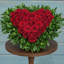 Цветочная композиция из Розы в виде сердца #REPLACE_PRED# Молоди