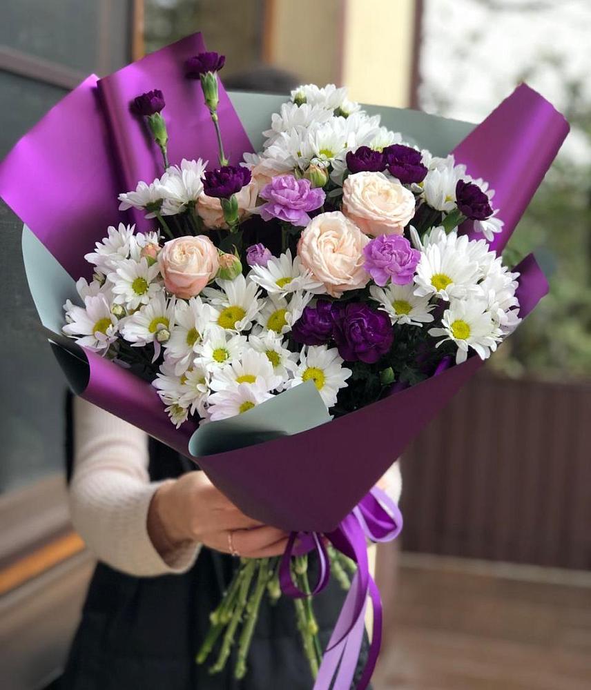 Букет цветов из: Хризантемы, Гвоздики и Розы в Молоди