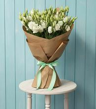 Букет цветов из:  Лизиантусы в Молоди