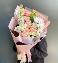 Букет цветов из:  Хризантемы и Розы в Молоди