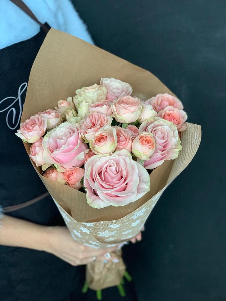 Букет цветов из: Хризантемы и Розы в Молоди