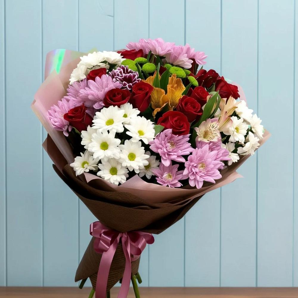 Букет цветов из: Розы, Хризантемы и Альстромерии в Молоди