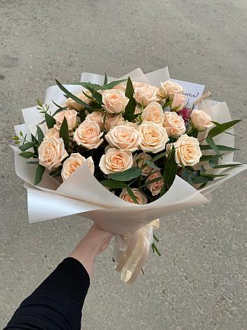 Букет Кремовые розы Латте в Молоди