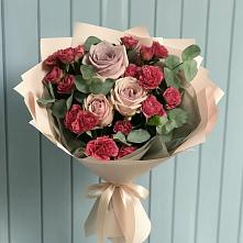 Букет цветов из:  Гвоздики и Розы в Молоди