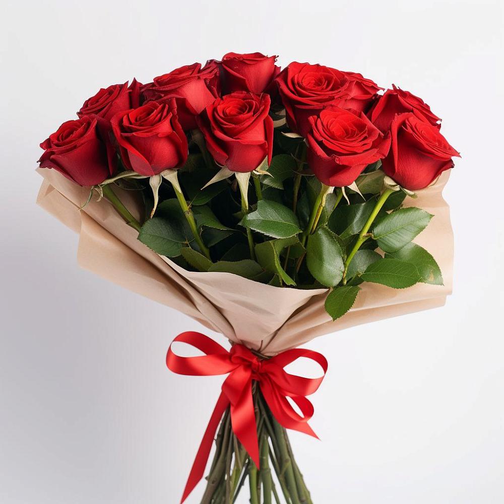 Букет 11 Красных роз Эдлесс Лав в Молоди