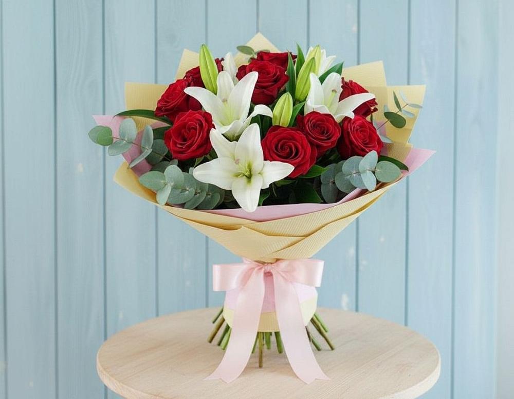 Букет цветов из: Лилии и Розы в Молоди